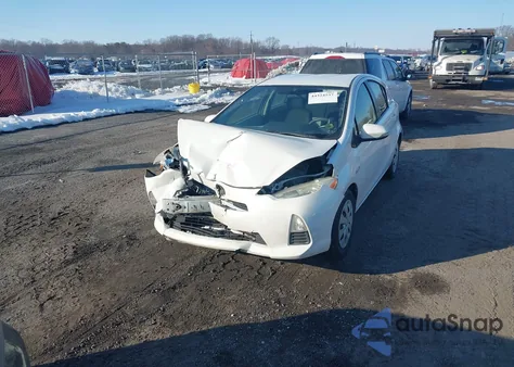 2012 Toyota Prius C Two из США, поврежденный, VIN JTDKDTB34C1502255